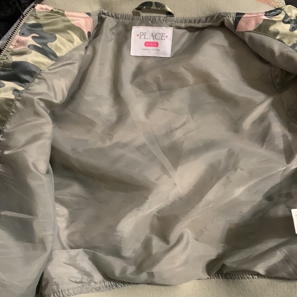 The Children’s Place Camo Love,Star & Flash appliqué Bomber Jacket SZ 5/6 - Picture 9 of 13